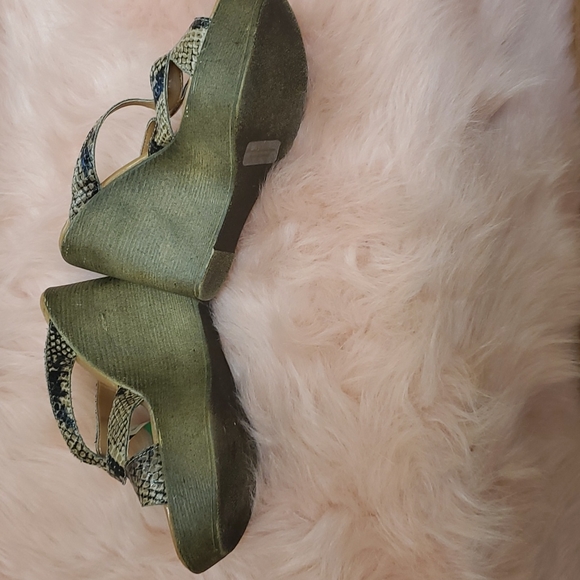 Callisto of California - Picture 2 of 5